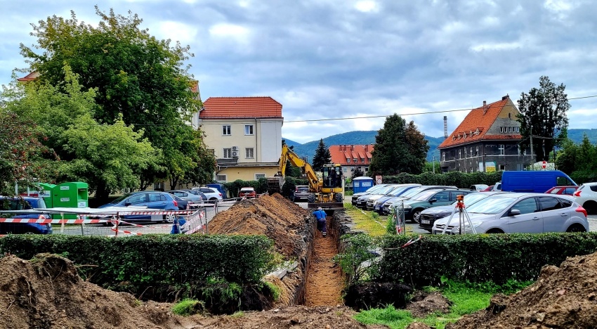 Rozbudowa przyłącza cieplnego do budynków bielawskiego magistratu