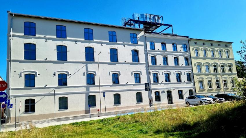 Budynek Dolnośląskiego Inkubatora Przedsiębiorczości ICT po modernizacji