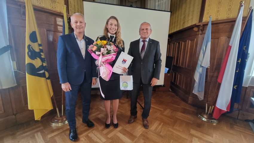 Burmistrz Bielawy Andrzej Hordyj, pani Beata, Przewodniczący Rady Miejskiej Bielawy Ryszard Dźwiniel