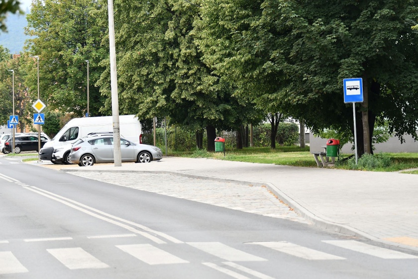 Przystanek autobusowy przy os. Włókniarzy